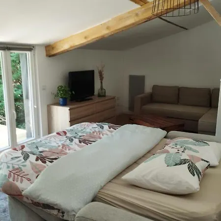 Aux Portes Du Bassin D'arcachon Holiday home Mios